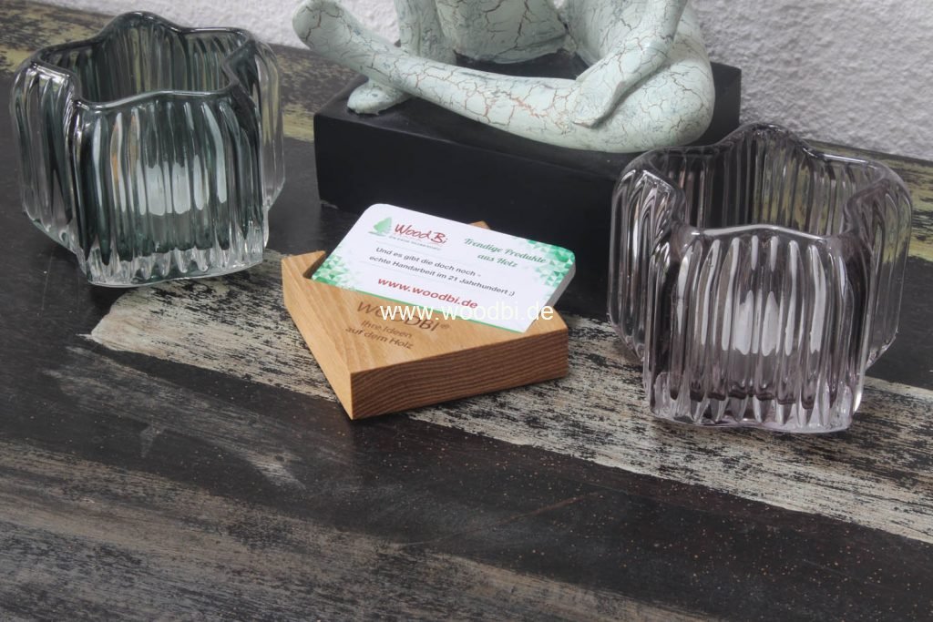 Visitenkartenbox mit Silikonfüßchen aus Holz