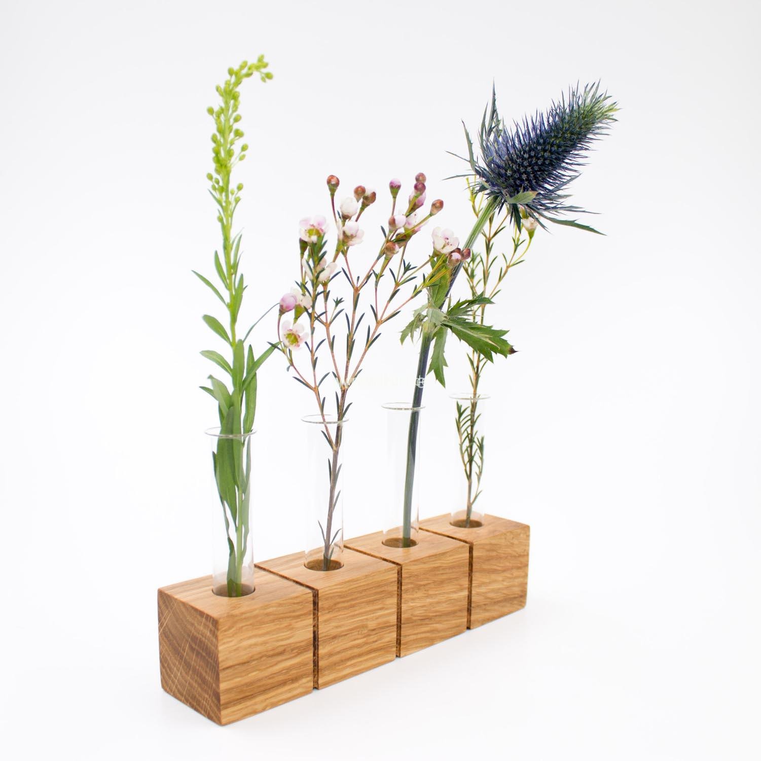 Blumenvase aus Holz - Eiche Blumenvase aus Holz - Eiche