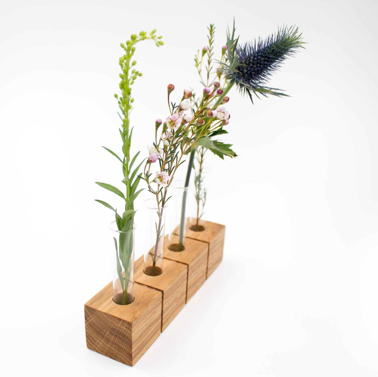Blumenvase aus Holz - Eiche Blumenvase aus Holz - Eiche