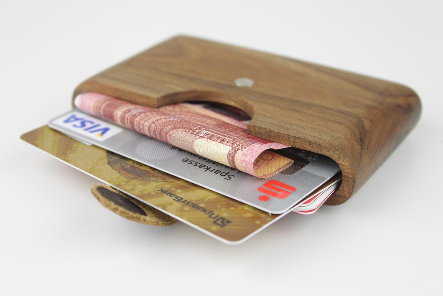 Holz Portemonnaie "CARPO" aus Holz - Nußbaum Holz Portemonnaie "CARPO" aus Holz - Nußbaum