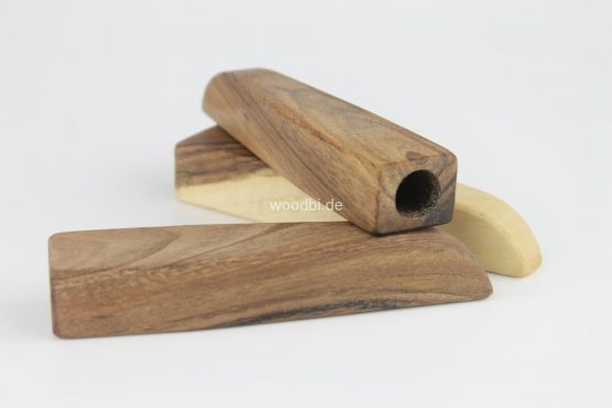 Stifthalter "THELXIONE" aus Holz - Nußbaum