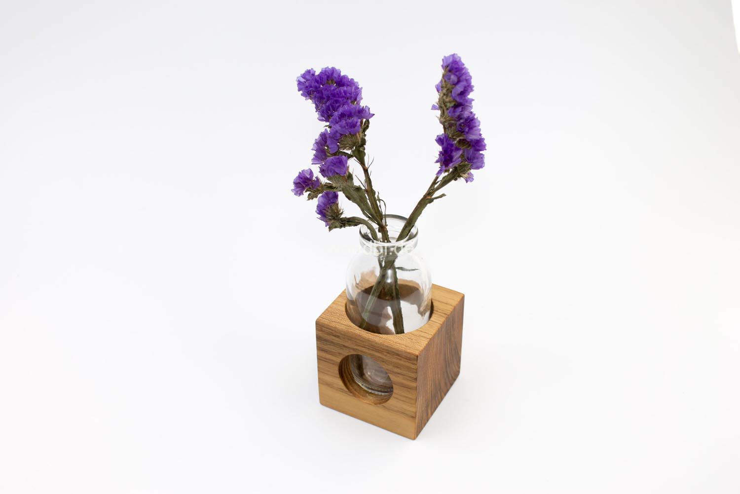 Blumenvase "LOCASTE" aus Holz Blumenvase "LOCASTE" aus Holz