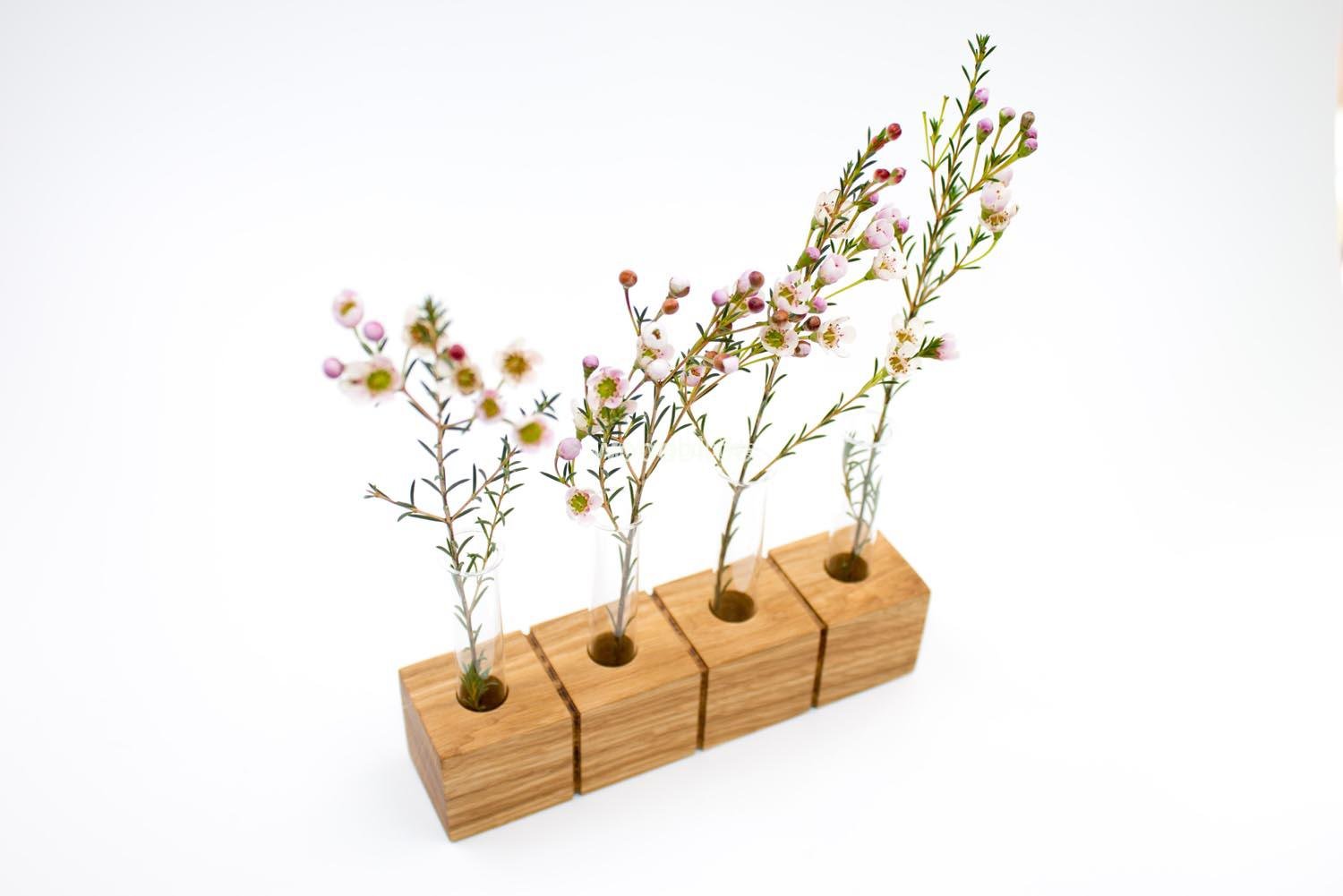 Blumenvase aus Holz - Eiche Blumenvase aus Holz - Eiche