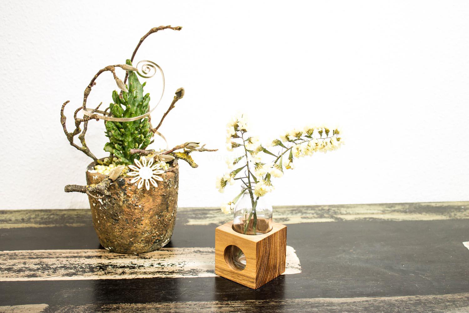 Blumenvase "LOCASTE" aus Holz Blumenvase "LOCASTE" aus Holz