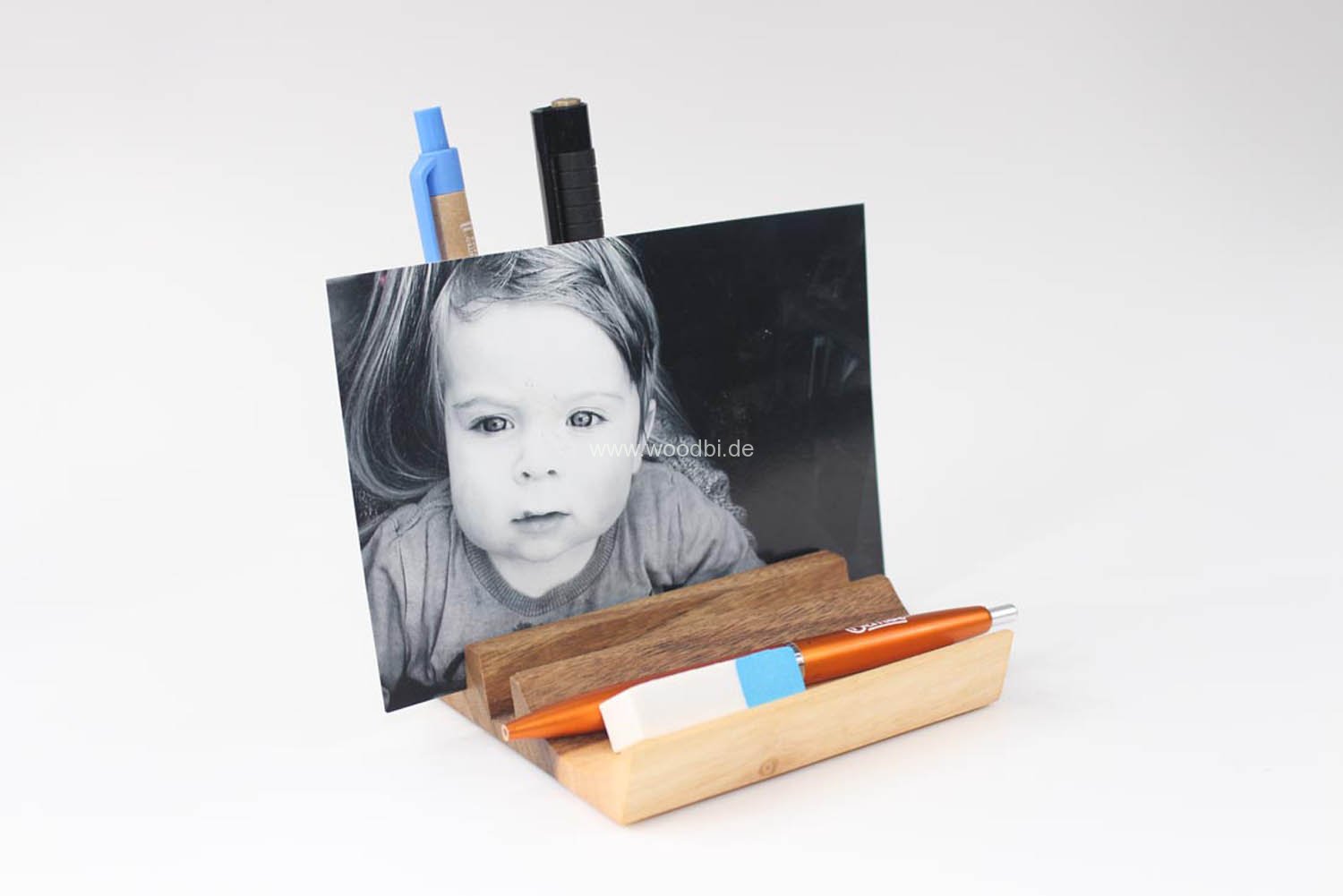 Stiftablage und Fotoständer