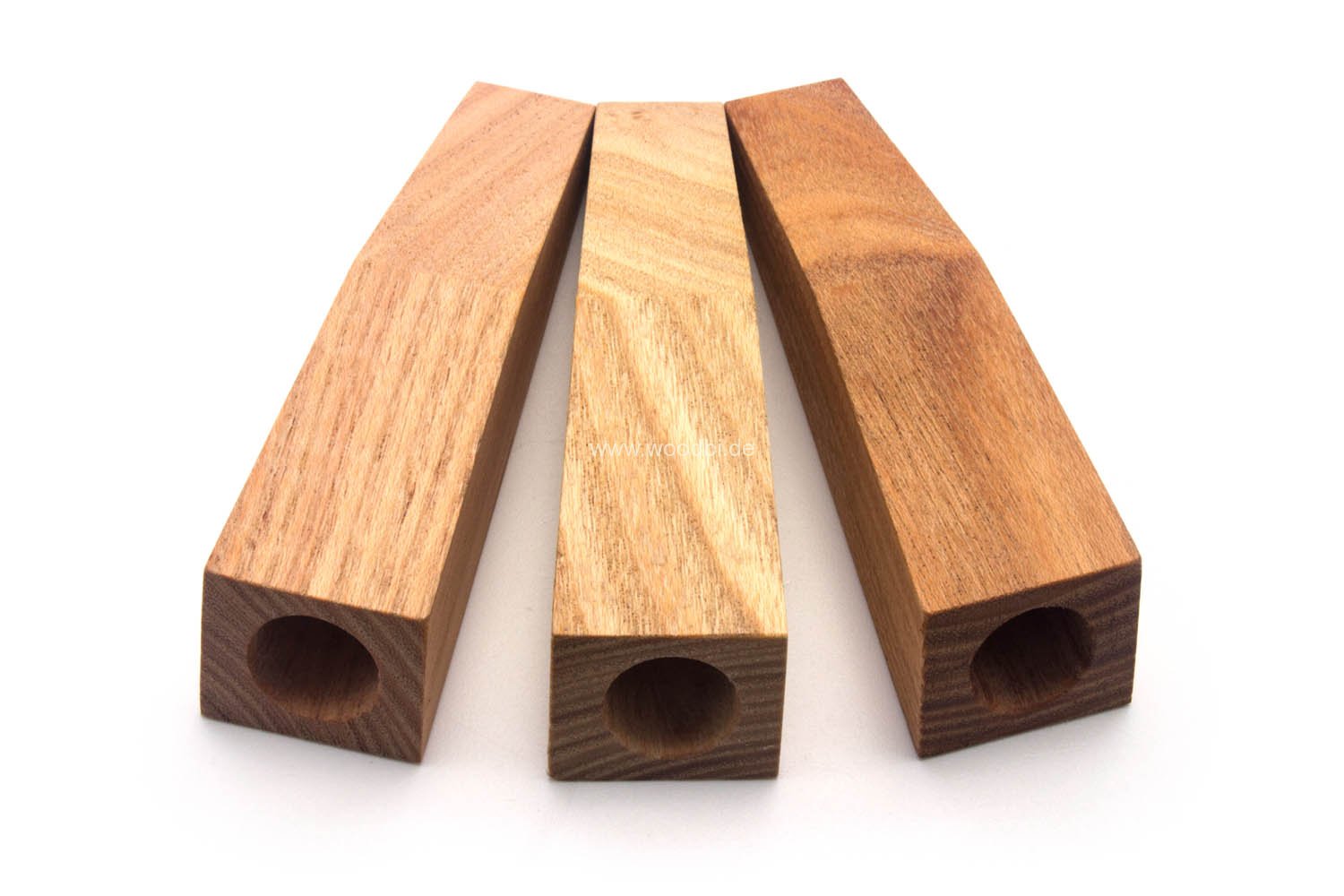 Stifthalter aus Holz mit Magnet