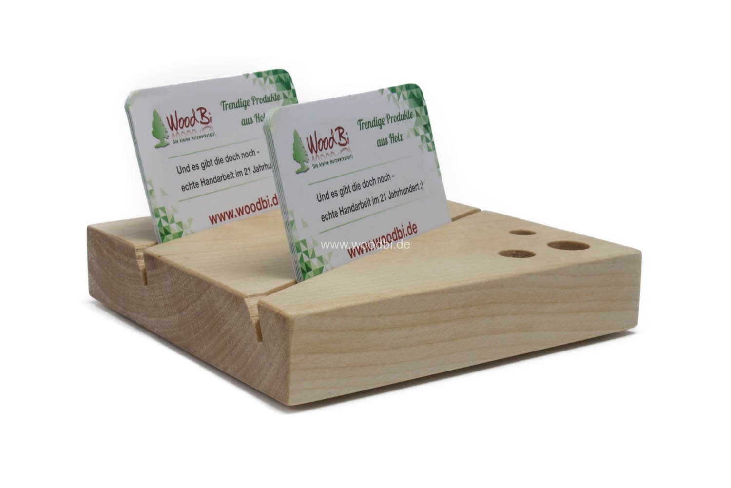 Visitenkartenhalter aus Holz und Stifte