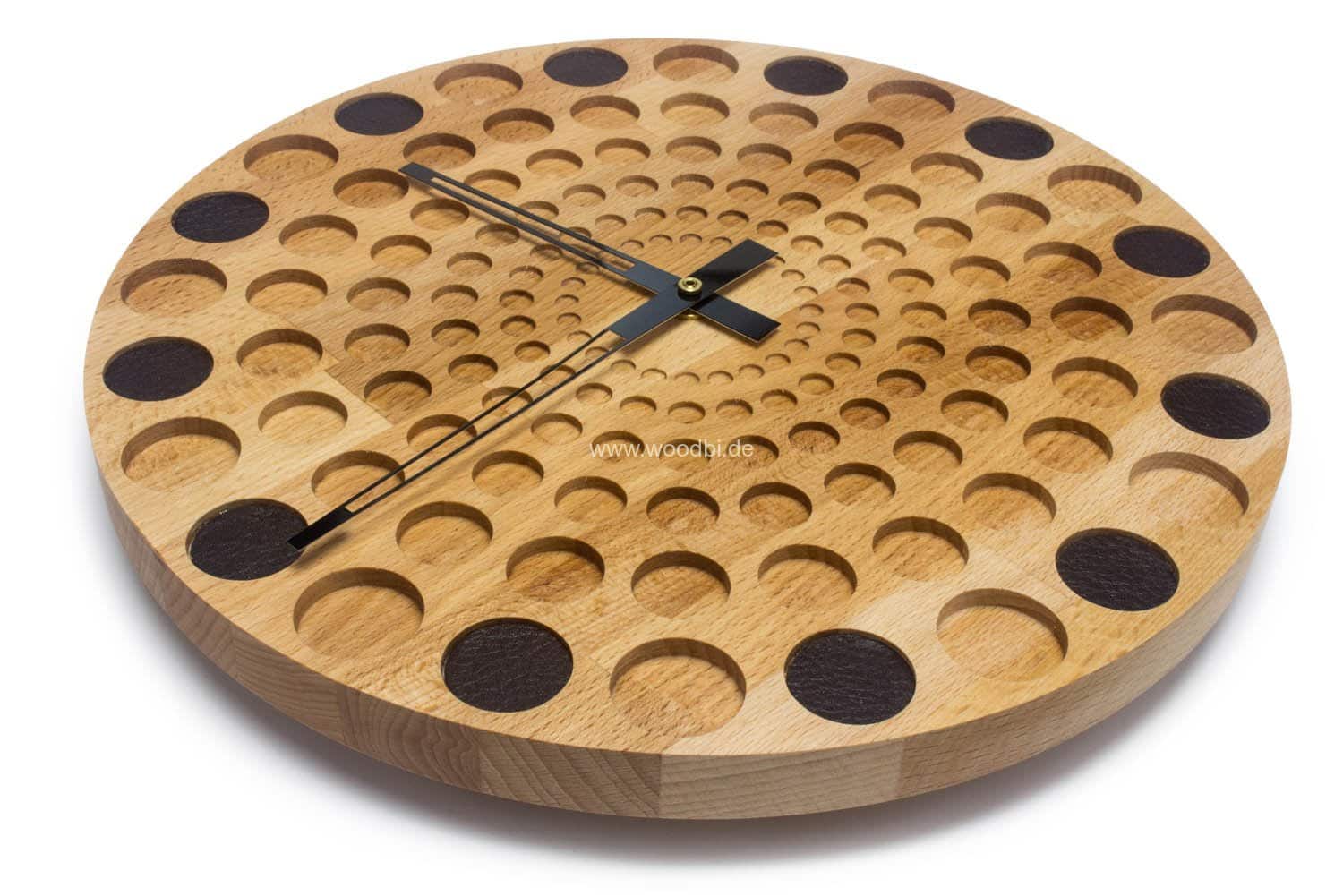 Wanduhr aus Holz und Leder mit langen Zeigern Woodbi