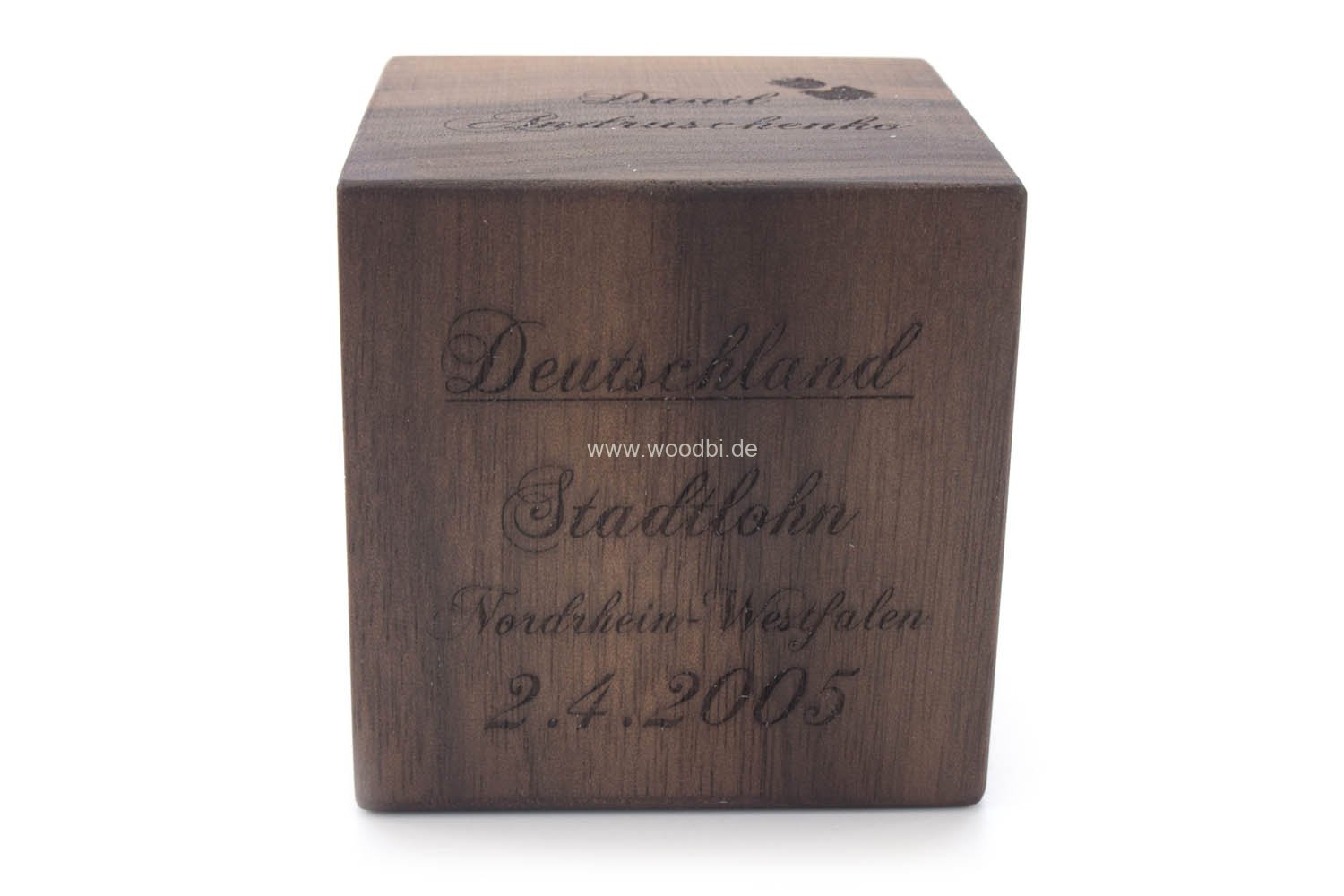 Würfel aus Holz mit Gravur Kind