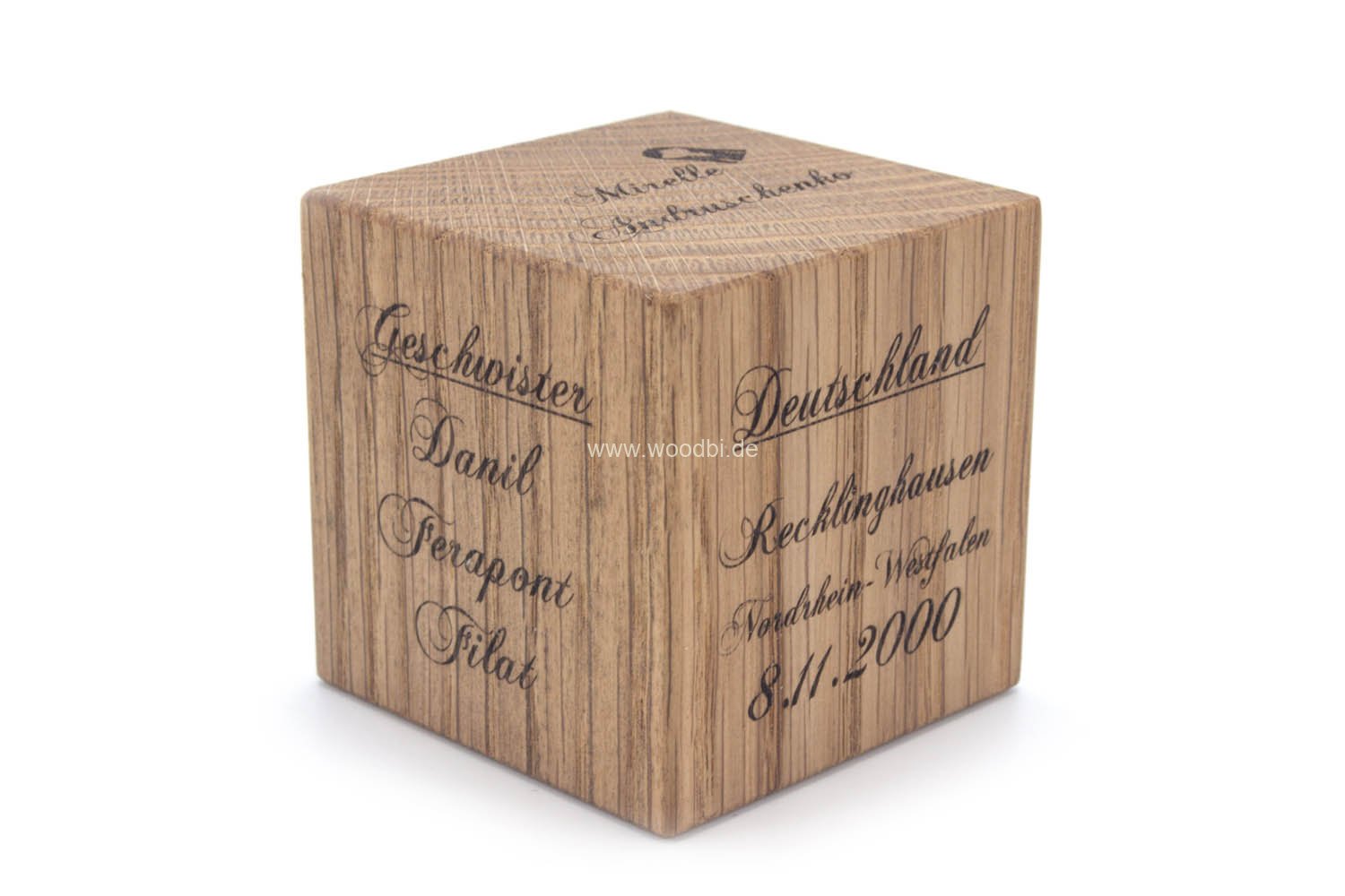 Würfel mit Gravur Geburtstag Eiche Kinder