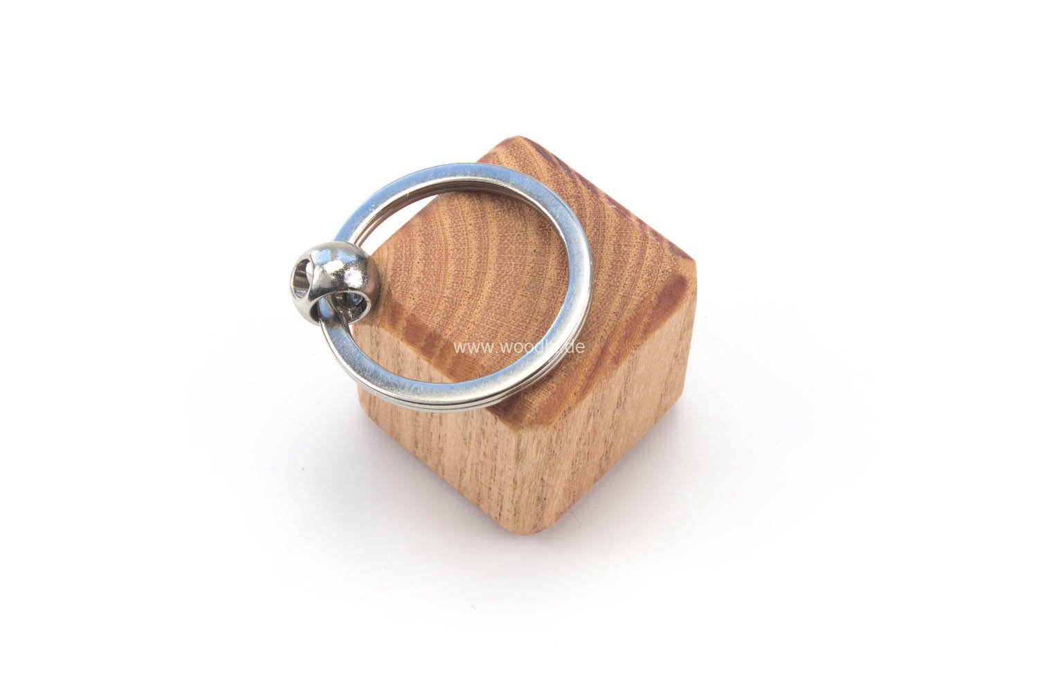 Würfelnhänger aus Holz