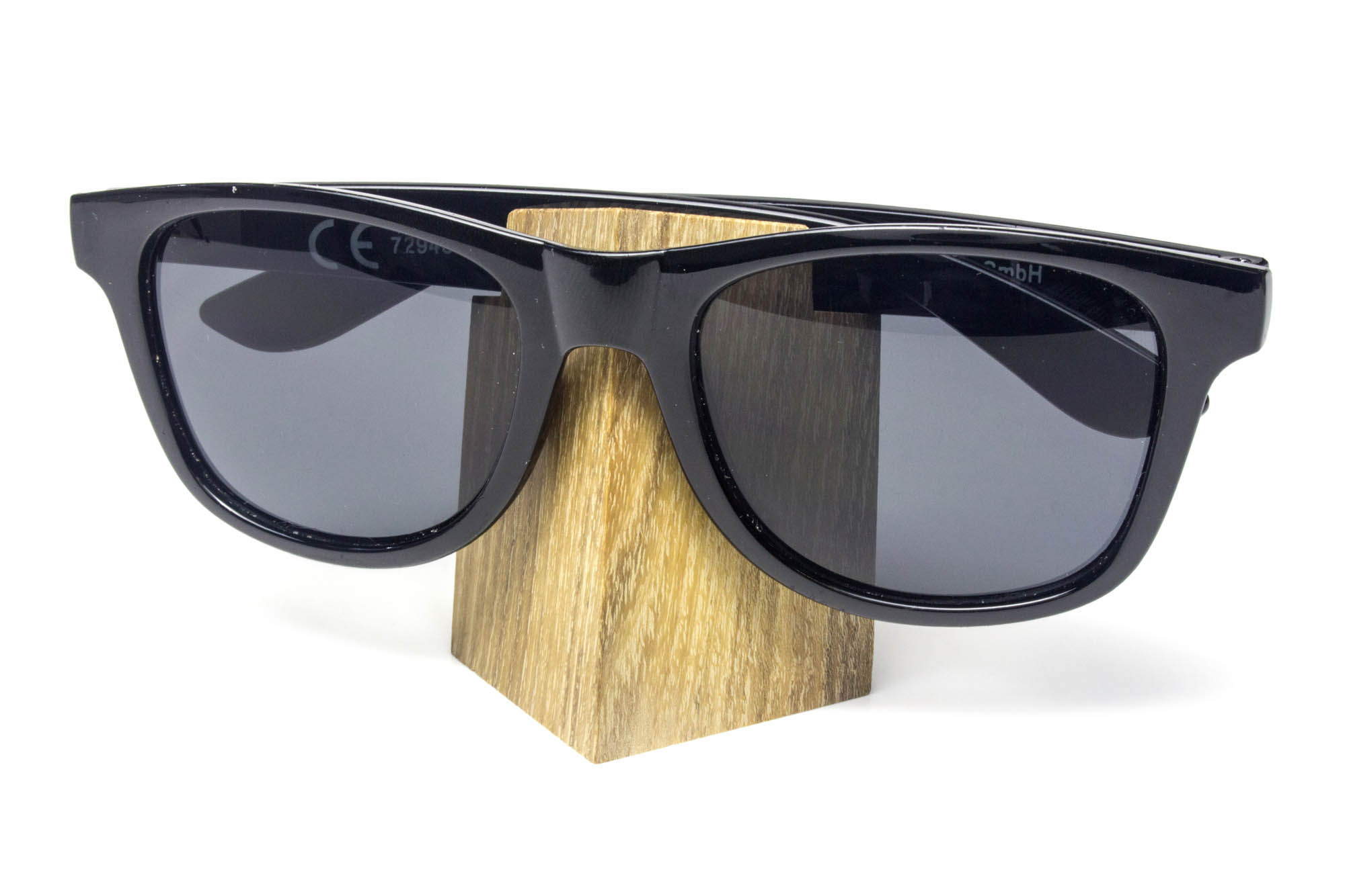 brillenpräsenter aus holz